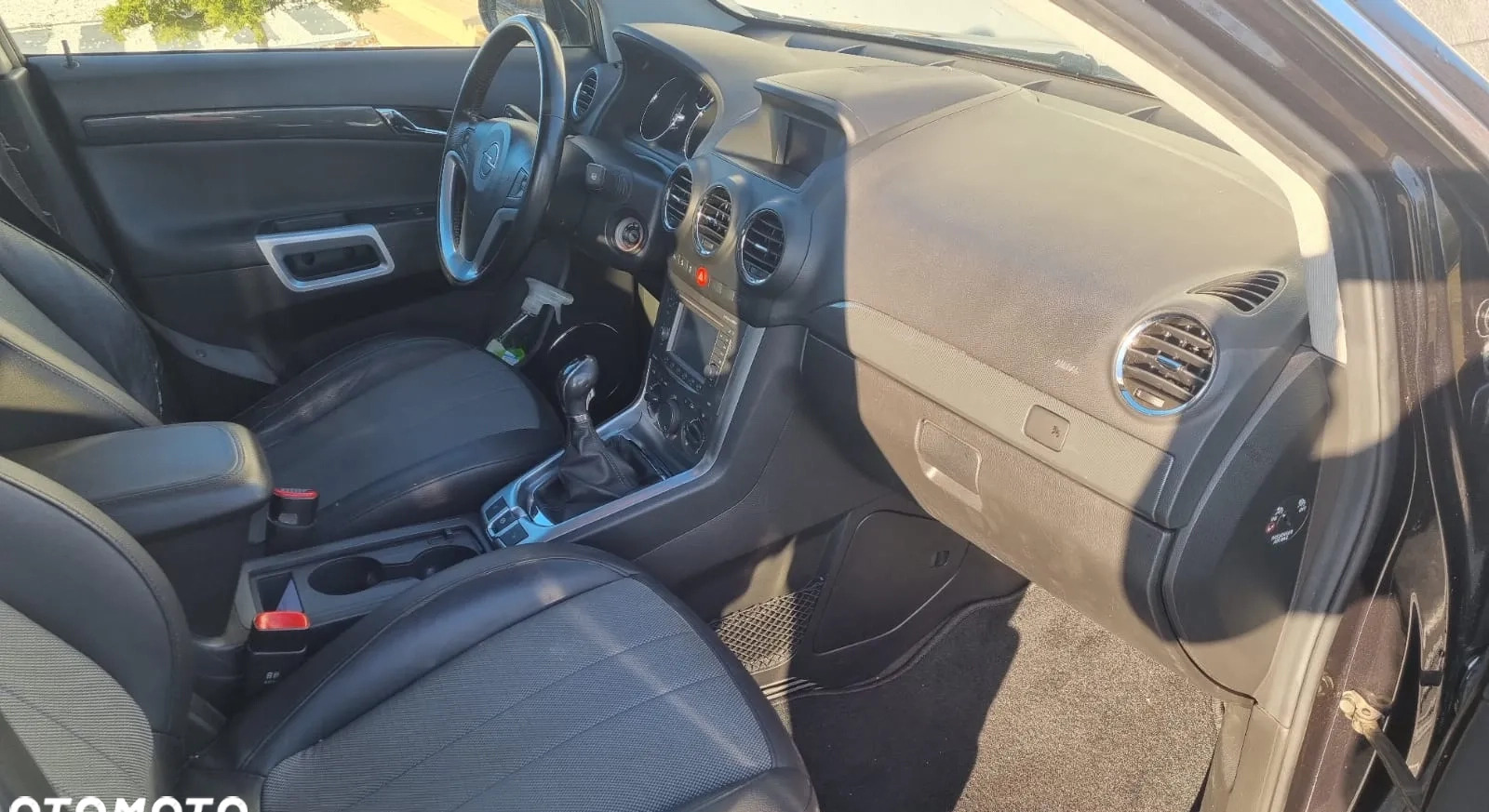 Opel Antara cena 32900 przebieg: 179000, rok produkcji 2012 z Leszno małe 137